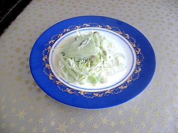 салат из белой капусты с дыней