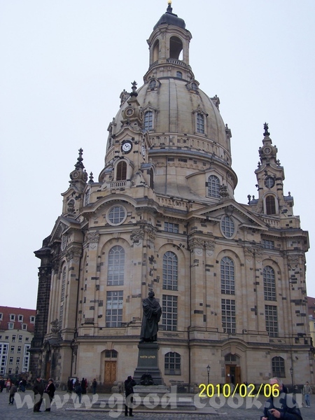    ,   -Frauenkirche